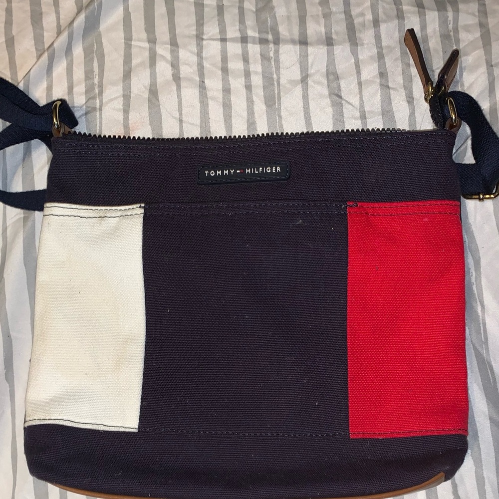 Tommy Hilfiger bag